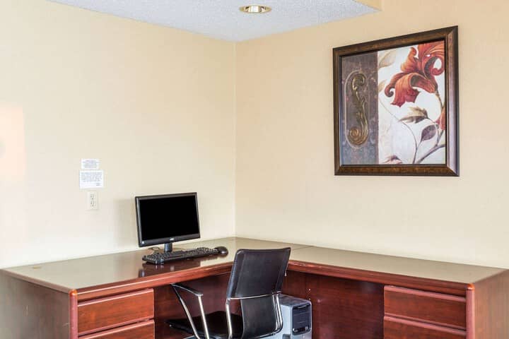 Business Center 56 of 68