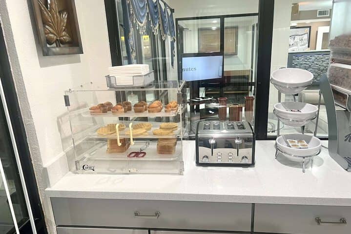 Breakfast/Coffee Service 54 of 68