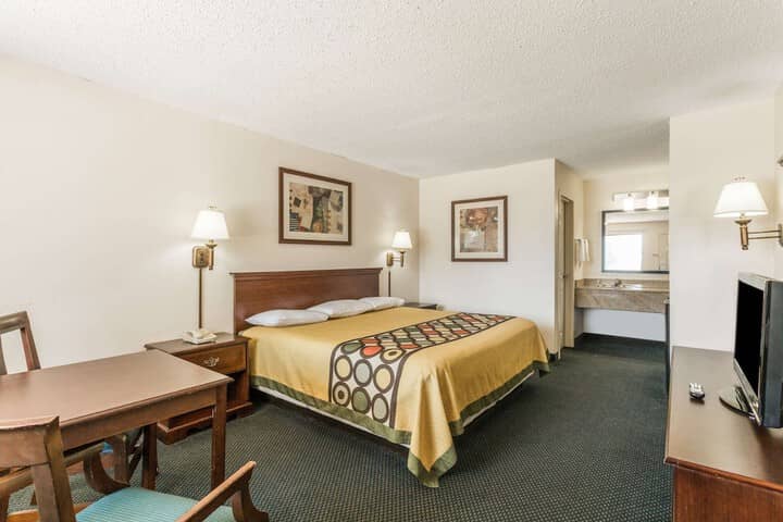 Room 16 of 68
