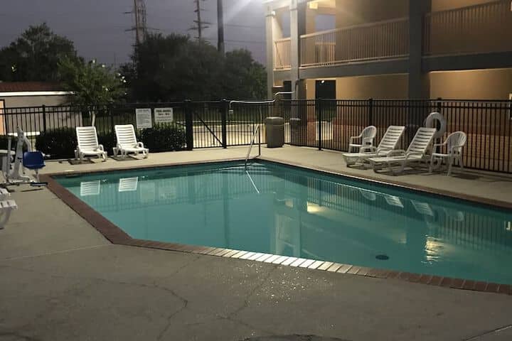 Pool 47 of 68