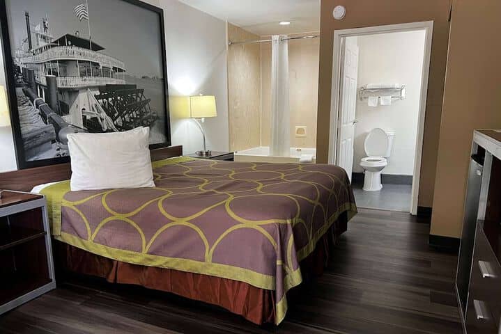 Room 31 of 68